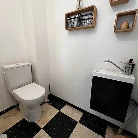Charmante Maison Canetoise Proche Et Commodites ! カネ