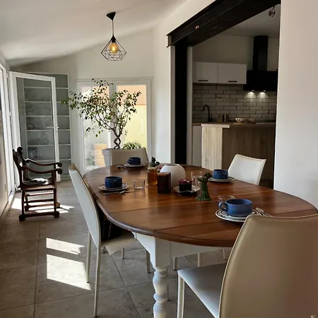 Lägenhet Charmante Maison Canetoise Proche Et Commodites ! *