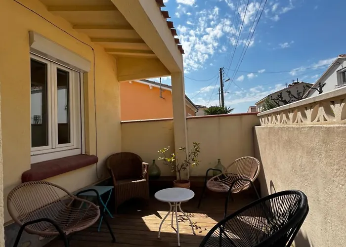 Charmante Maison Canetoise Proche Et Commodites !